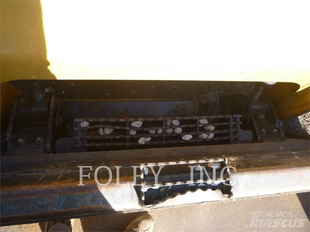 CAT 262D3 滑移轉向裝載機