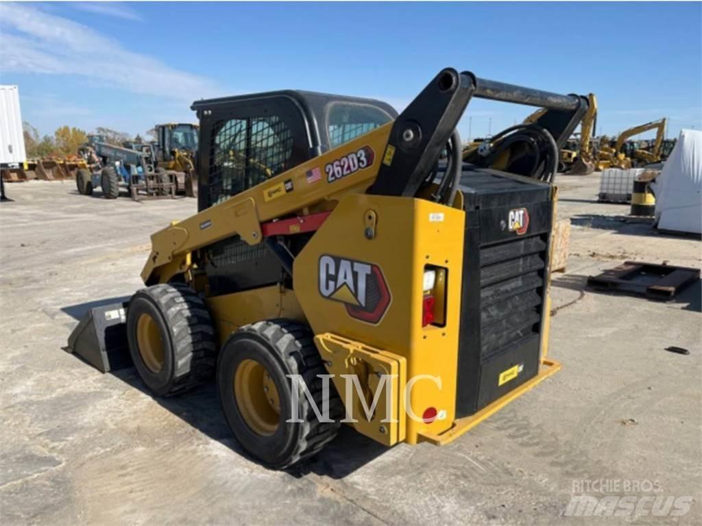 CAT 262D3 滑移轉向裝載機