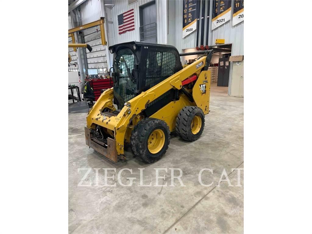 CAT 262D3 滑移轉向裝載機