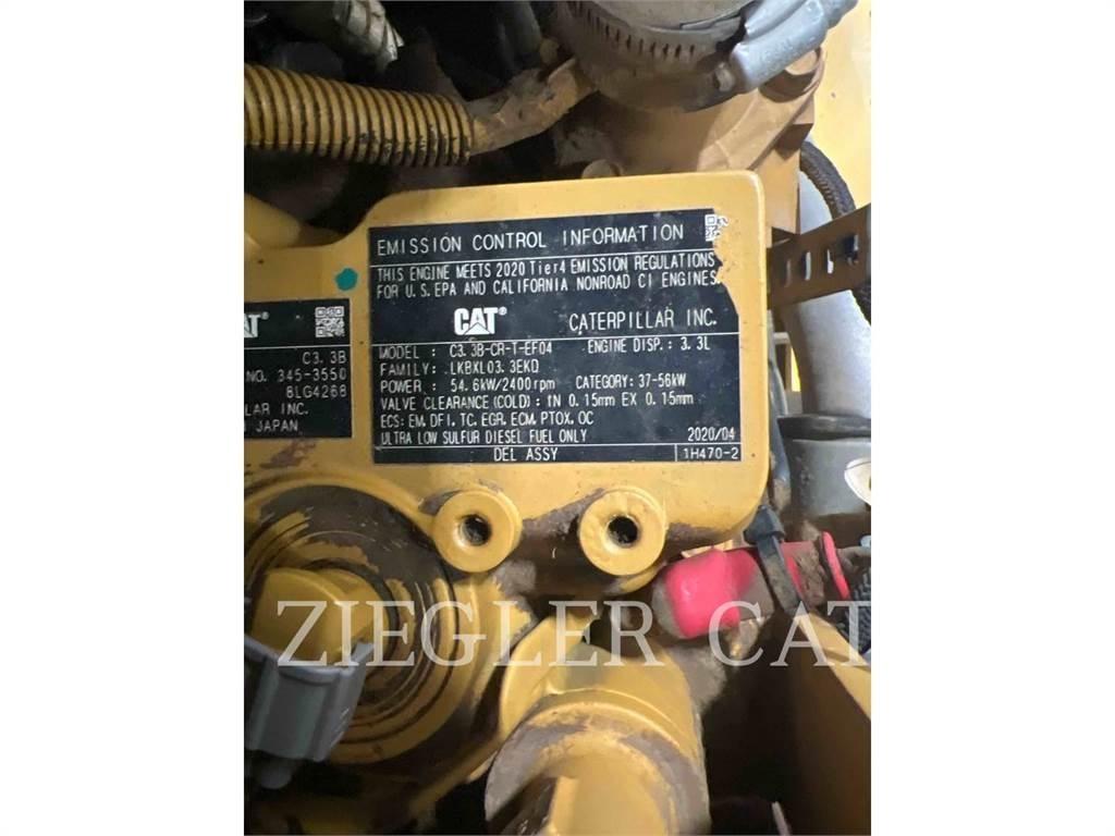 CAT 262D3 滑移轉向裝載機