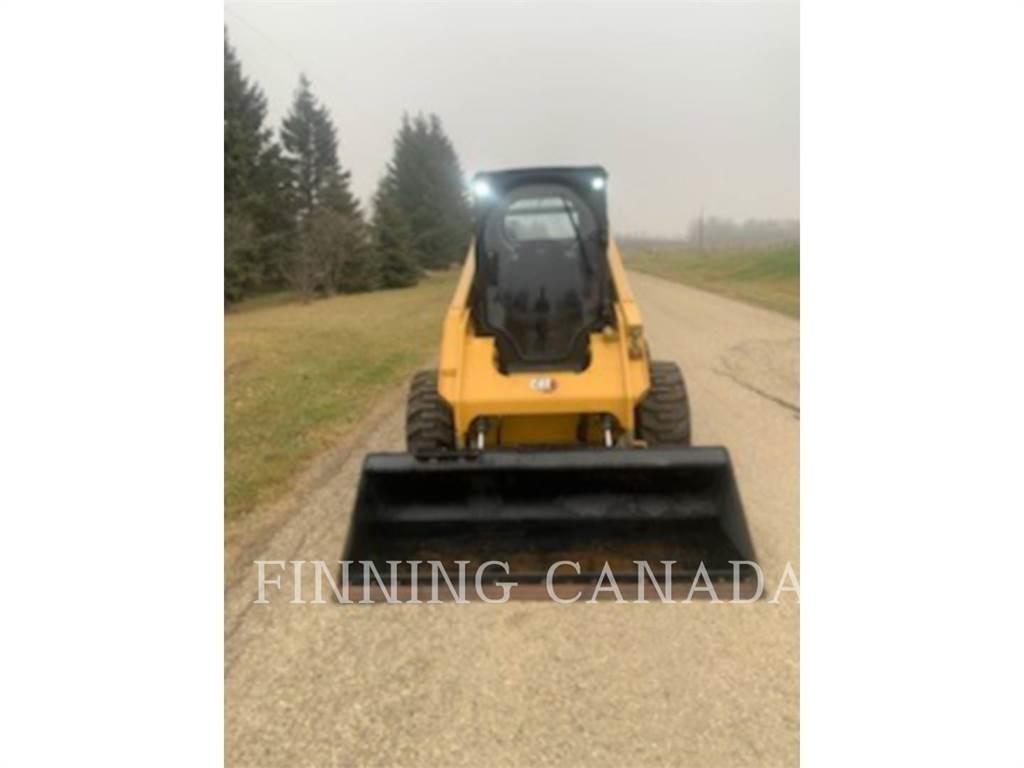 CAT 262D3 滑移轉向裝載機