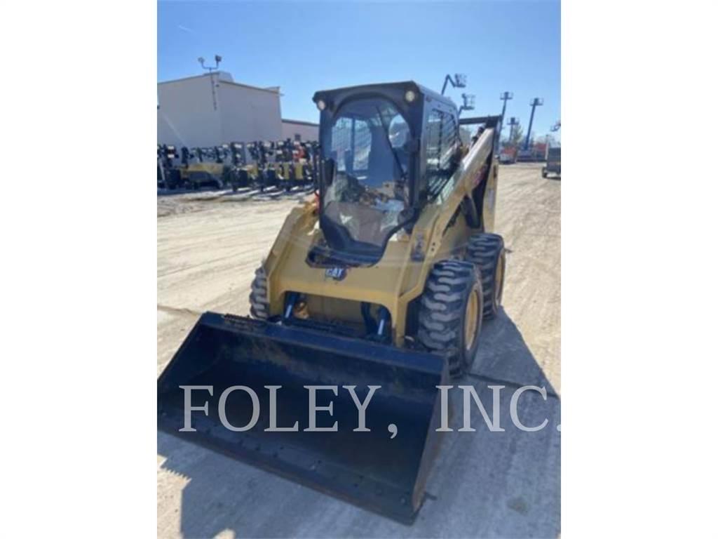 CAT 262D3 滑移轉向裝載機