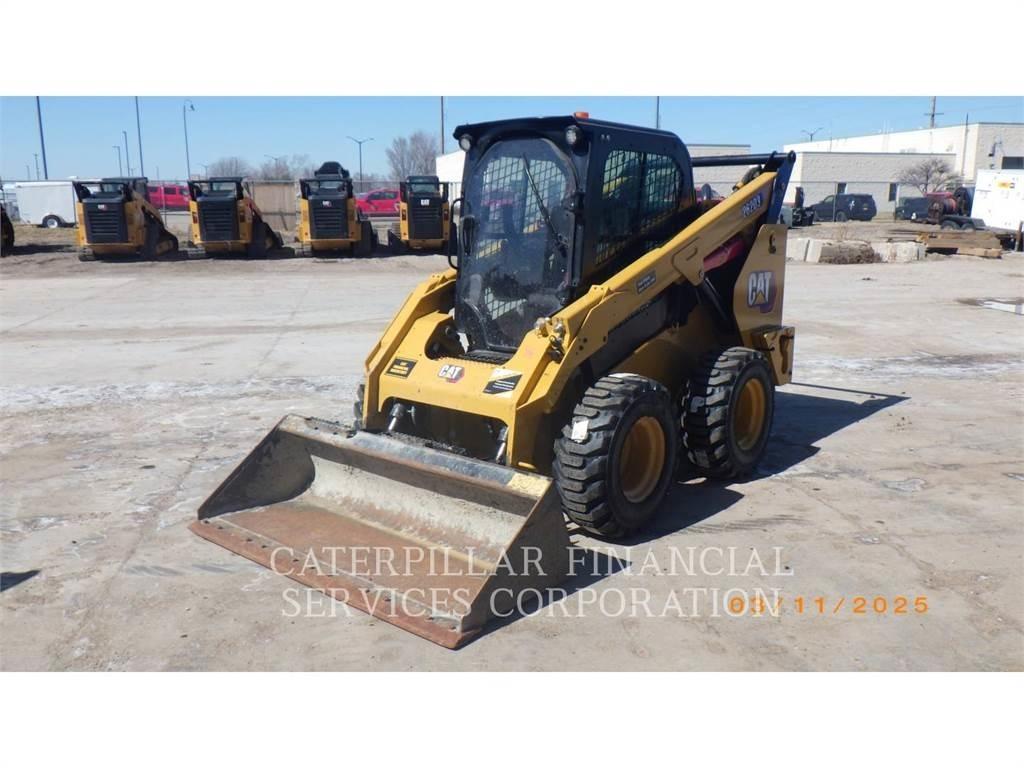 CAT 262D3 滑移轉向裝載機