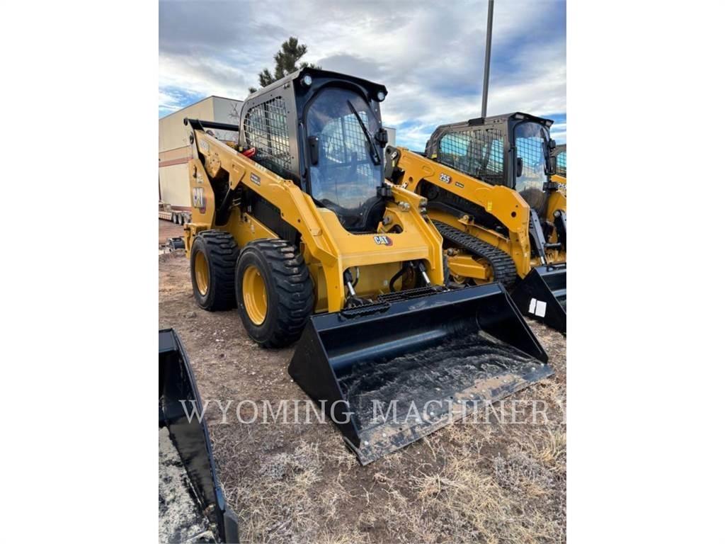 CAT 262D3 滑移轉向裝載機