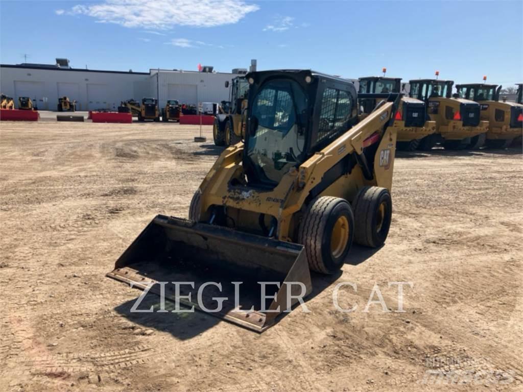 CAT 262D3 滑移轉向裝載機