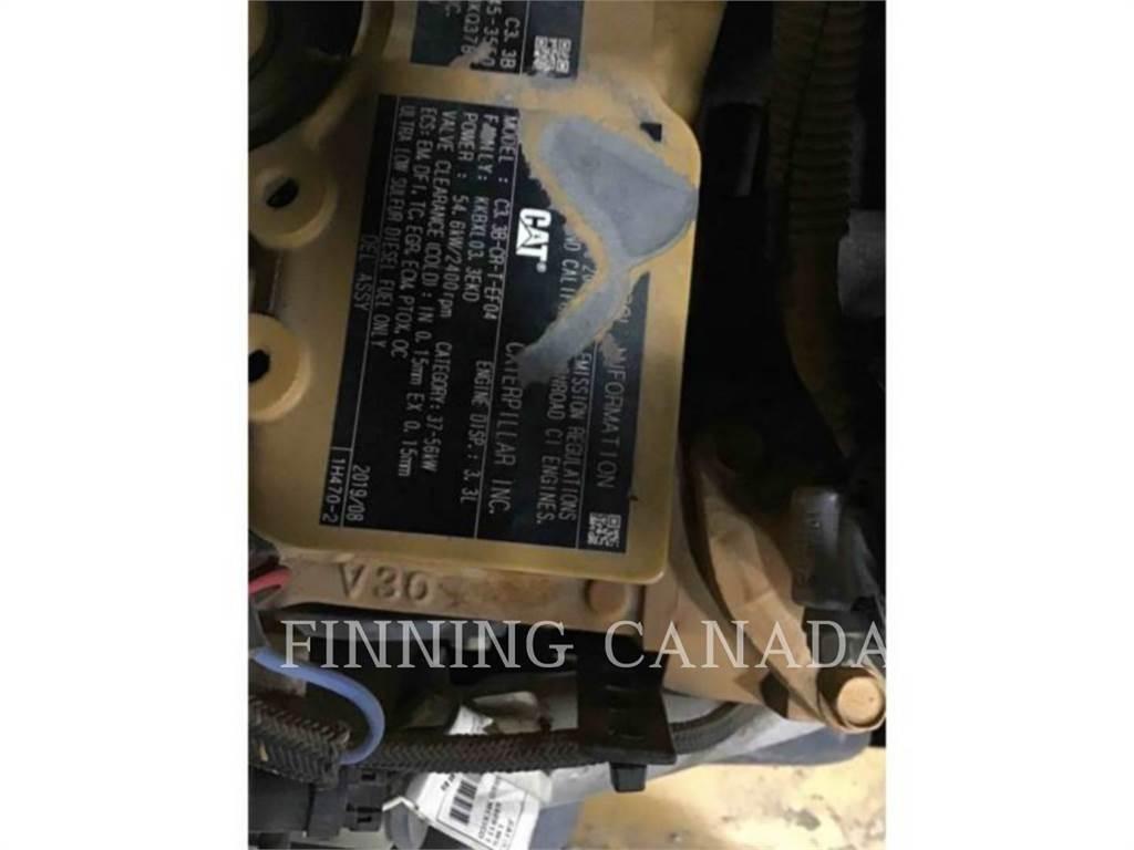 CAT 262D3 滑移轉向裝載機