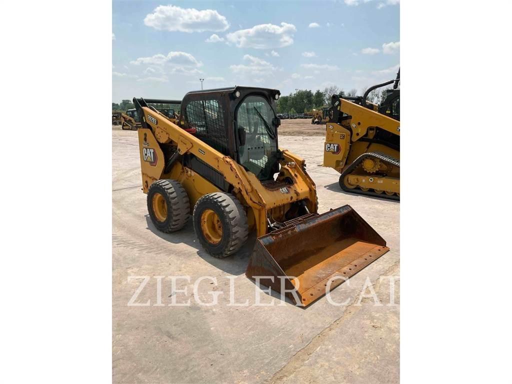 CAT 262D3 滑移轉向裝載機