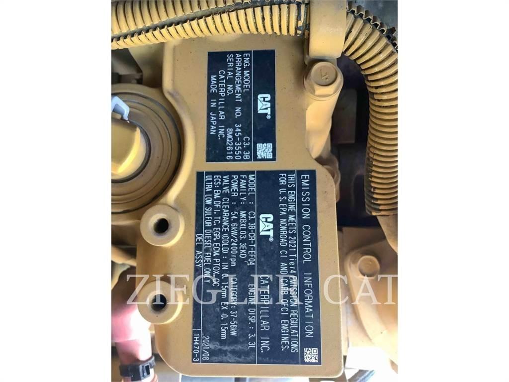CAT 262D3 滑移轉向裝載機