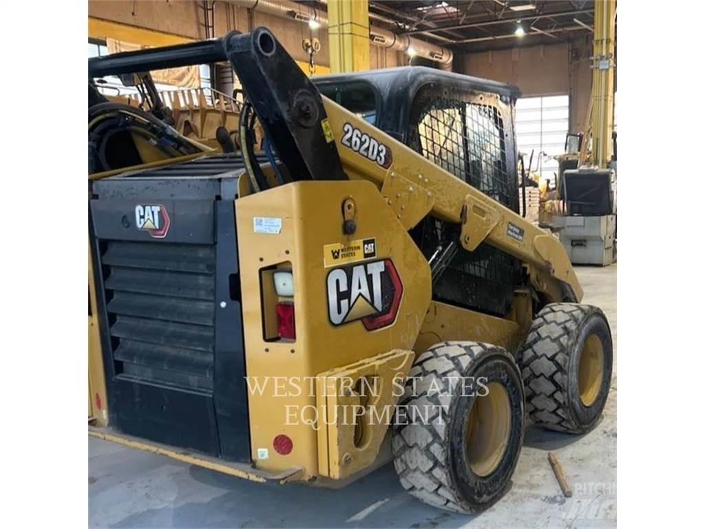 CAT 262D3 滑移轉向裝載機