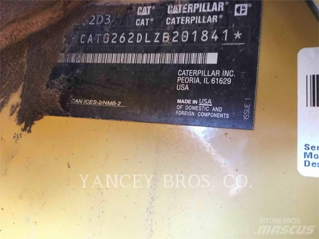 CAT 262D3 滑移轉向裝載機