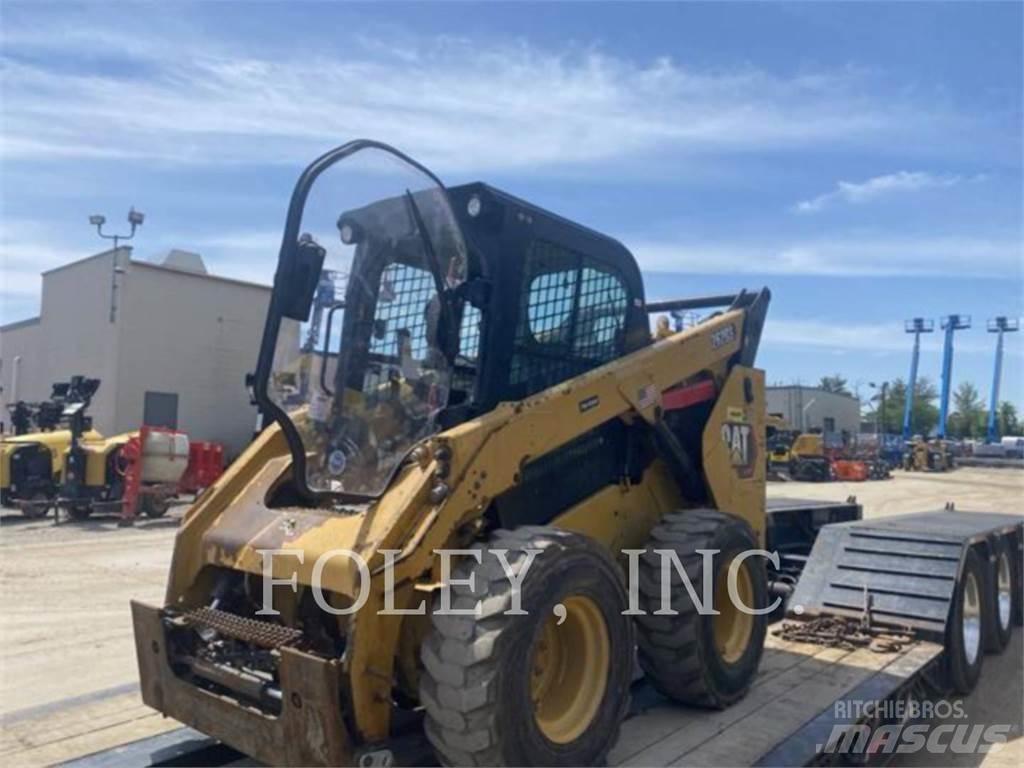 CAT 262D3 滑移轉向裝載機