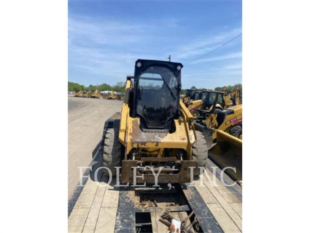 CAT 262D3 滑移轉向裝載機