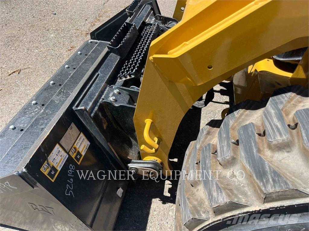 CAT 262D3 滑移轉向裝載機