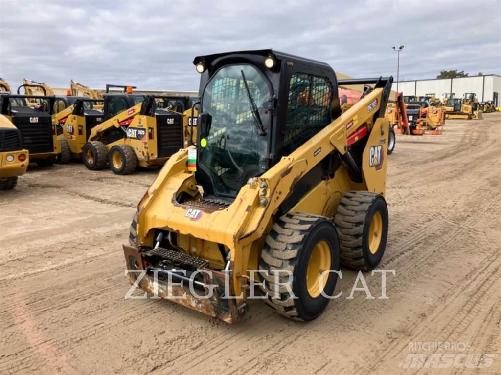 CAT 262D3 滑移轉向裝載機