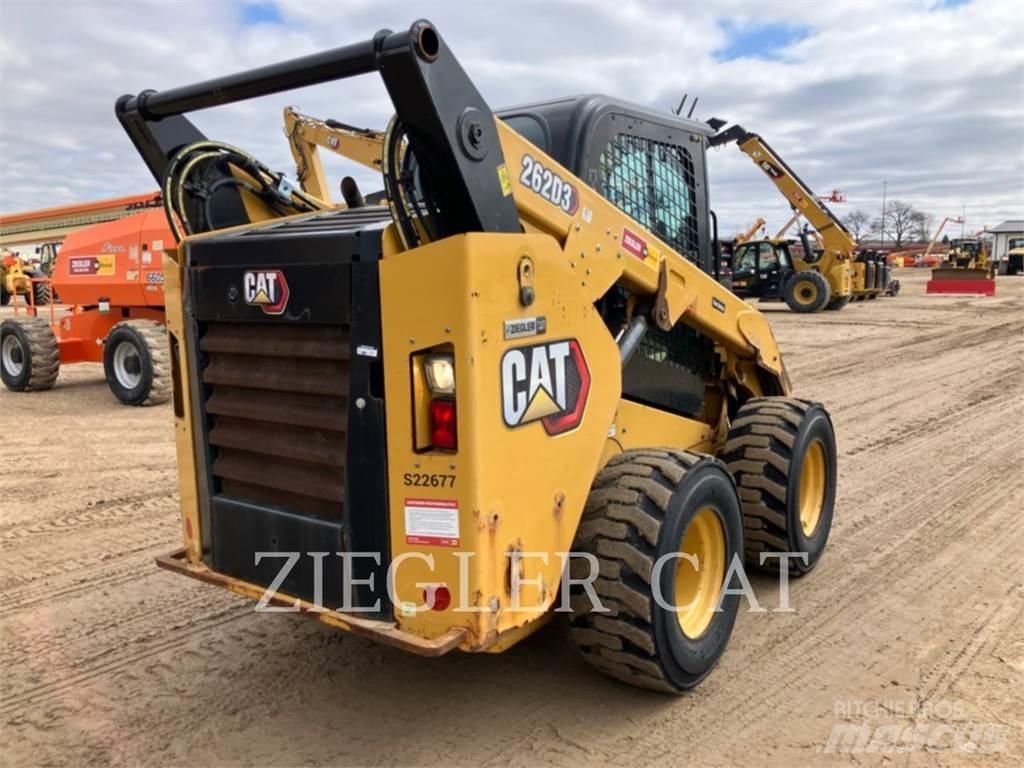 CAT 262D3 滑移轉向裝載機