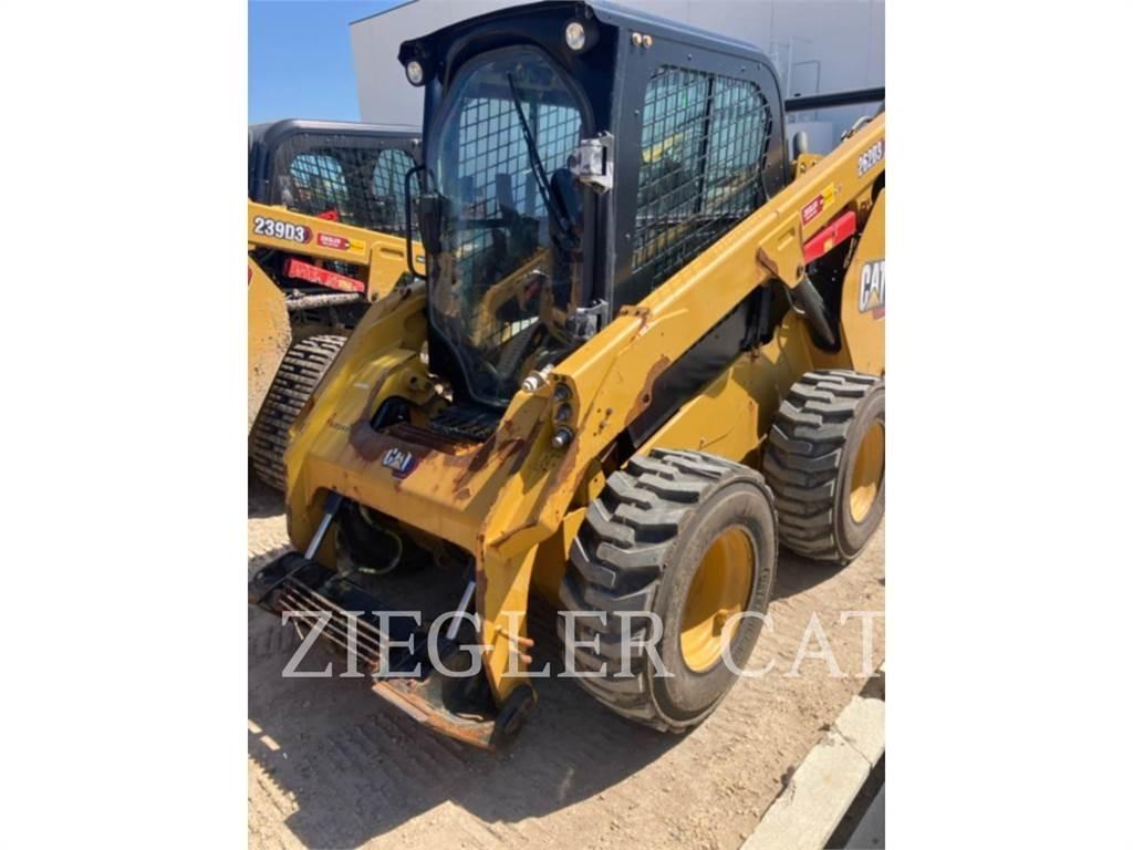 CAT 262D3 滑移轉向裝載機