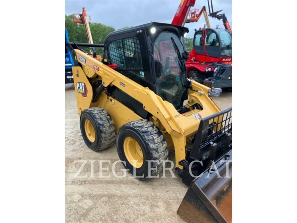 CAT 262D3 滑移轉向裝載機