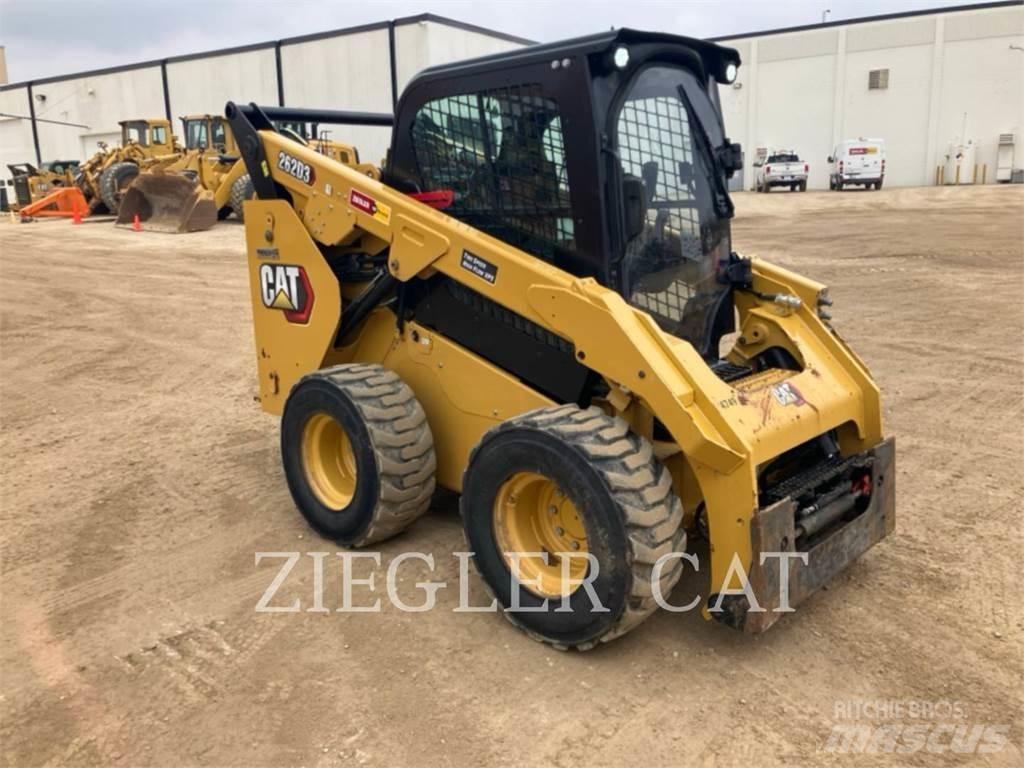 CAT 262D3 滑移轉向裝載機