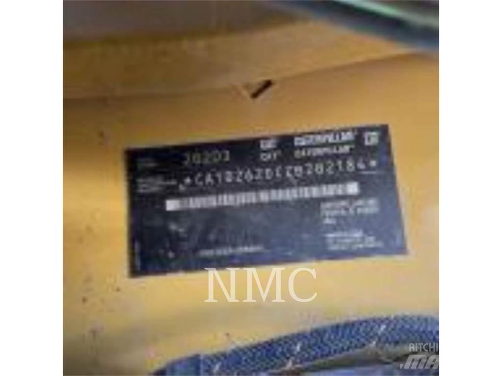 CAT 262D3 滑移轉向裝載機