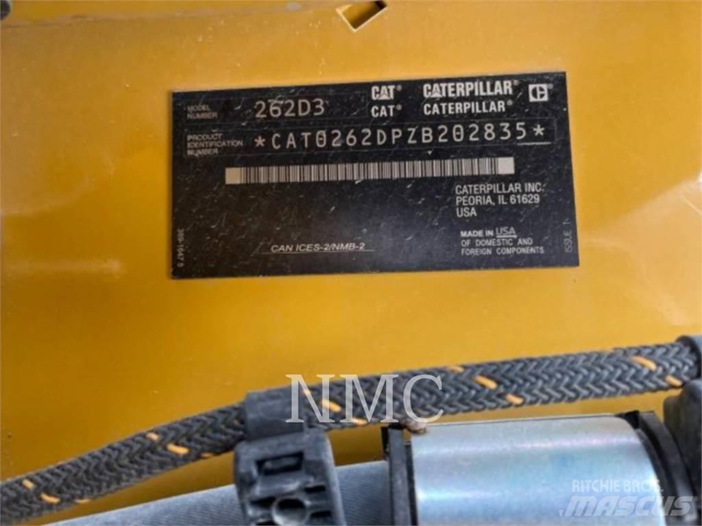 CAT 262D3 滑移轉向裝載機