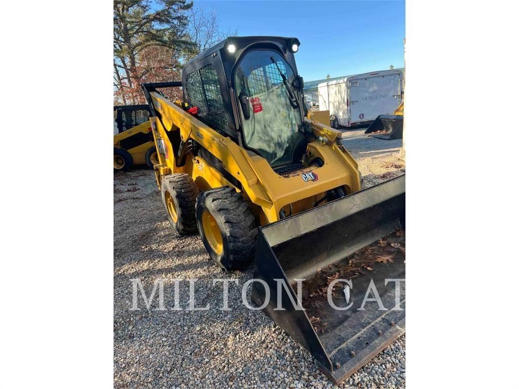 CAT 262D3 滑移轉向裝載機