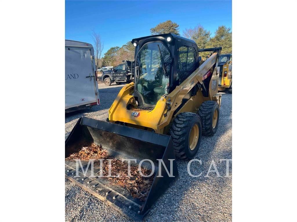 CAT 262D3 滑移轉向裝載機