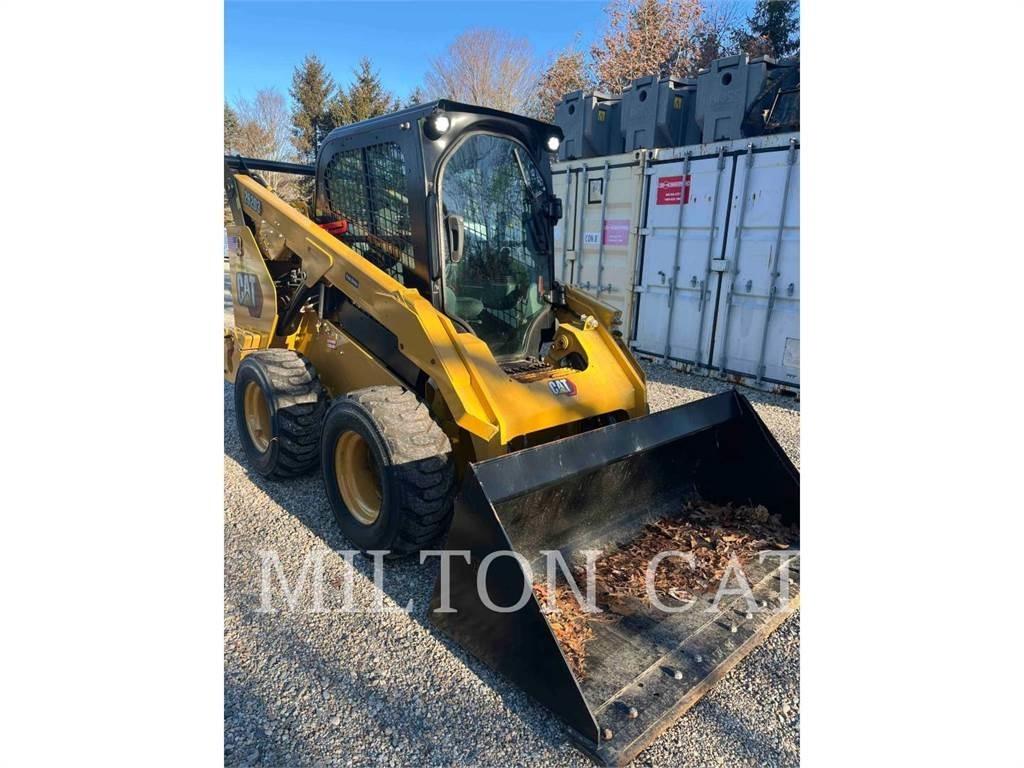 CAT 262D3 滑移轉向裝載機