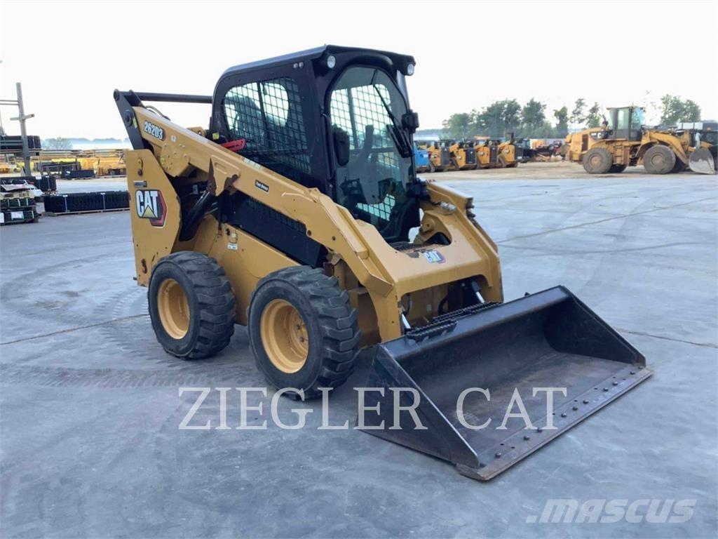 CAT 262D3 滑移轉向裝載機