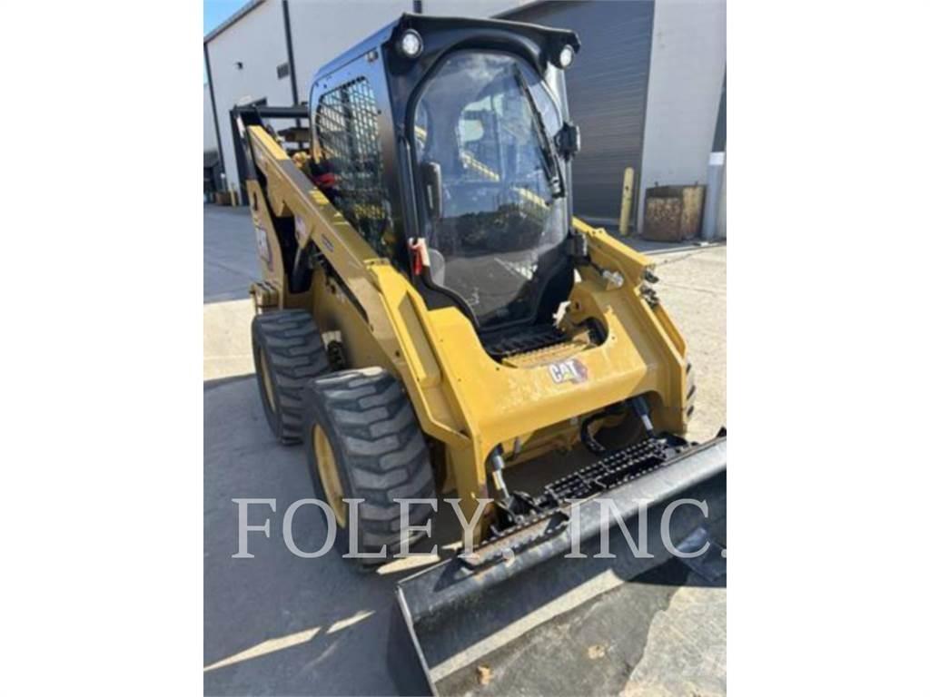 CAT 262D3 滑移轉向裝載機