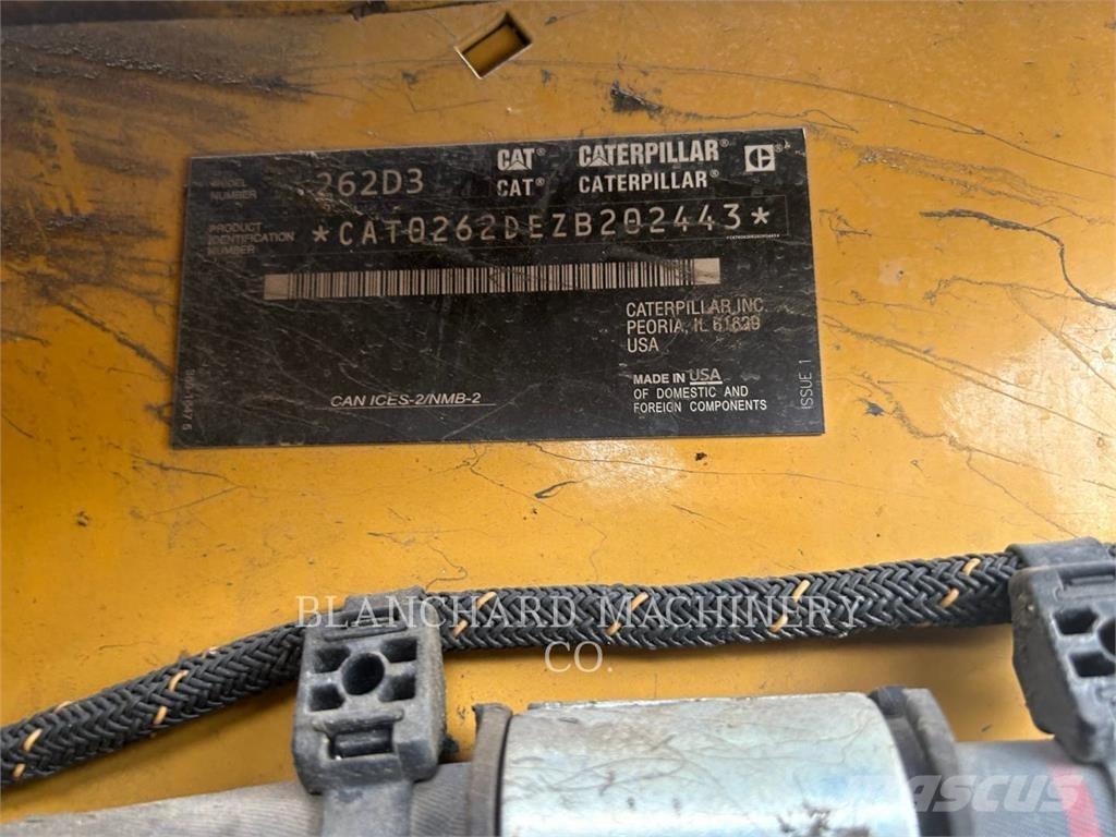 CAT 262D3 滑移轉向裝載機