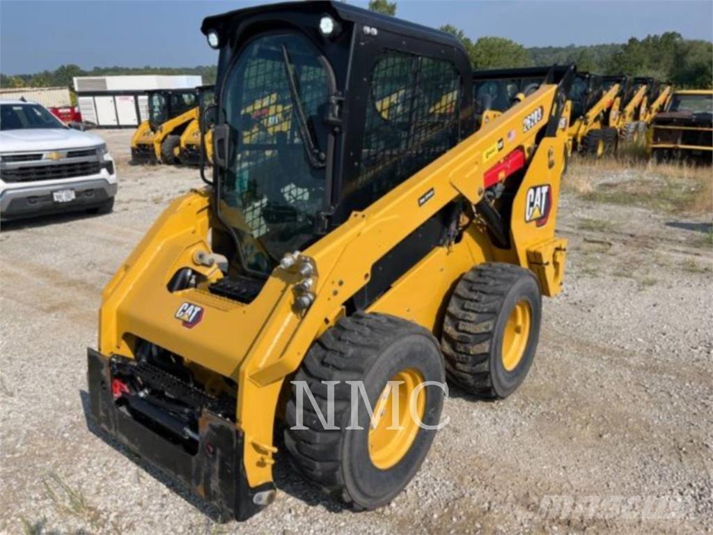 CAT 262D3 滑移轉向裝載機