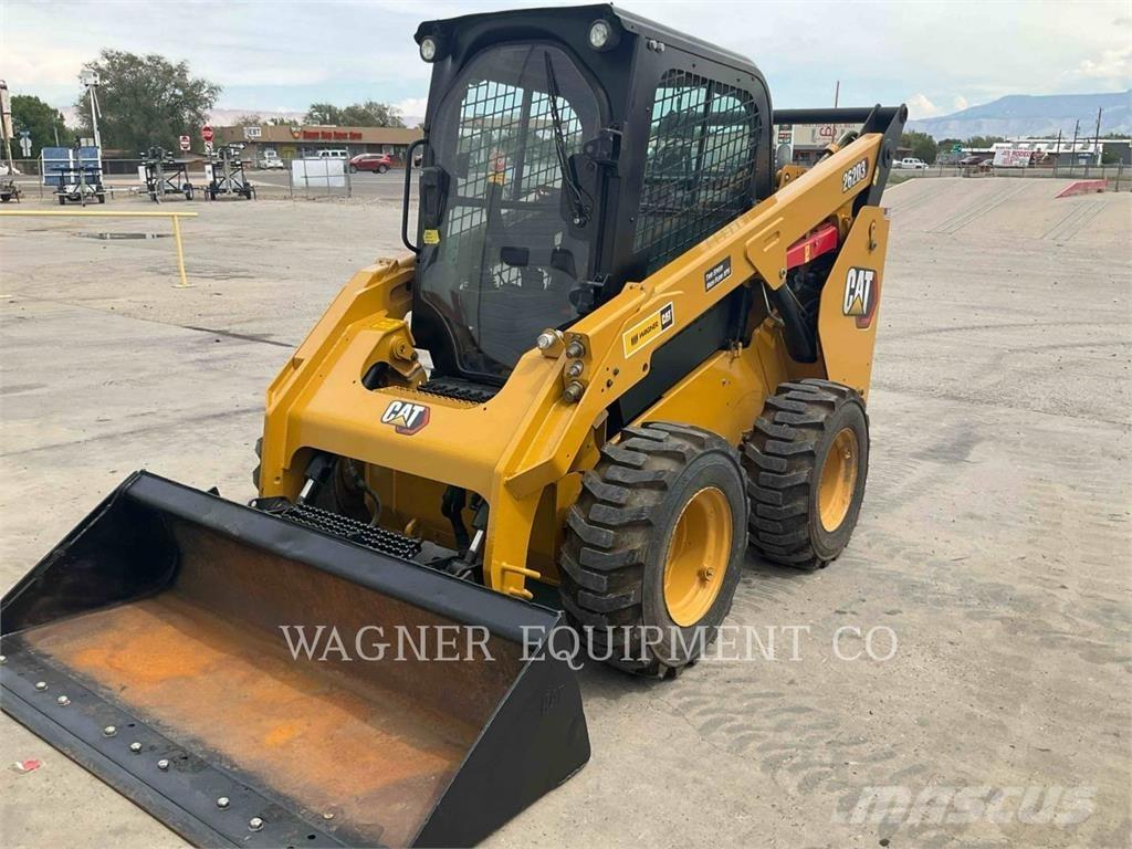CAT 262D3 滑移轉向裝載機