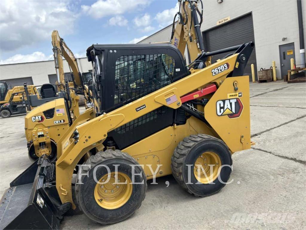 CAT 262D3 滑移轉向裝載機