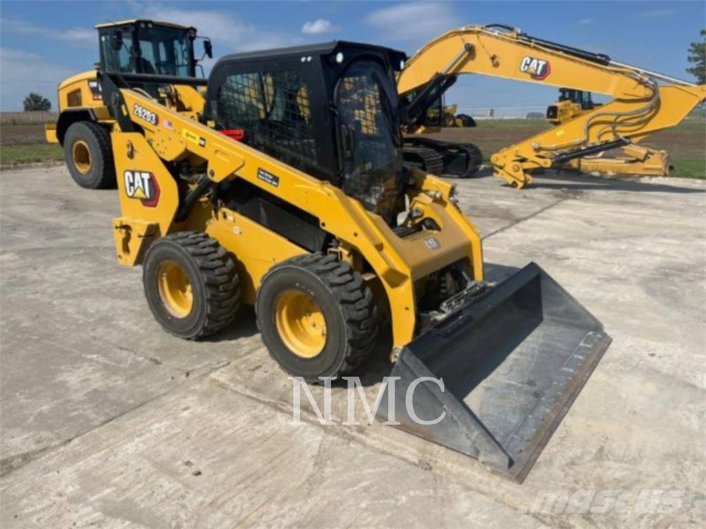 CAT 262D3 滑移轉向裝載機