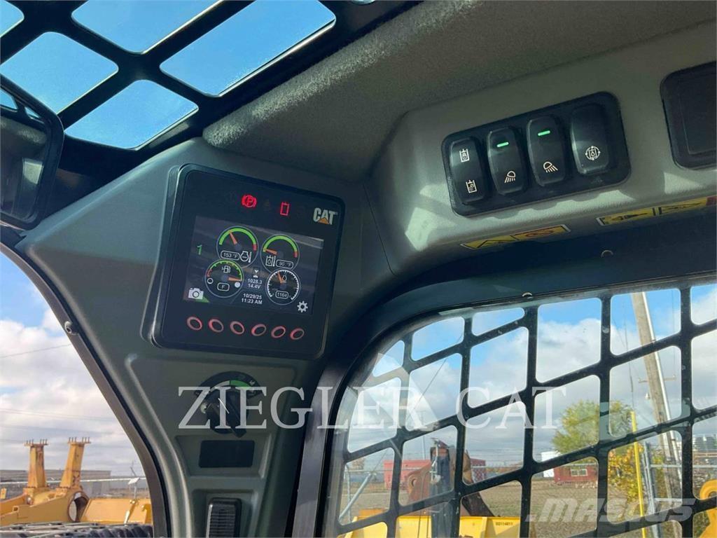 CAT 262D3 滑移轉向裝載機