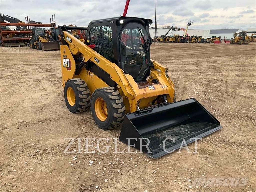 CAT 262D3 滑移轉向裝載機