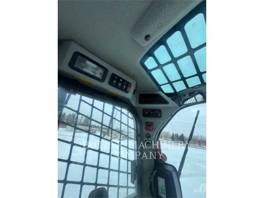 CAT 262D3 C3H2 滑移轉向裝載機
