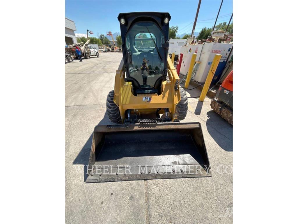 CAT 262D3 C3H2 滑移轉向裝載機