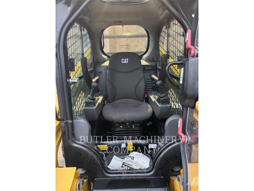 CAT 262D3 C3H2 滑移轉向裝載機