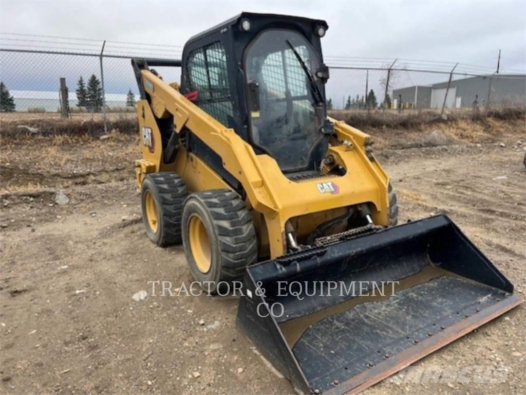 CAT 262D3 H2CB 滑移轉向裝載機