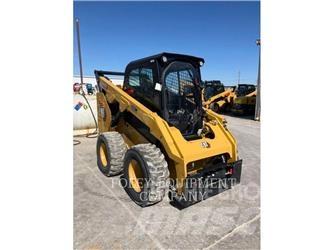 CAT 262D3XPS2C 滑移轉向裝載機