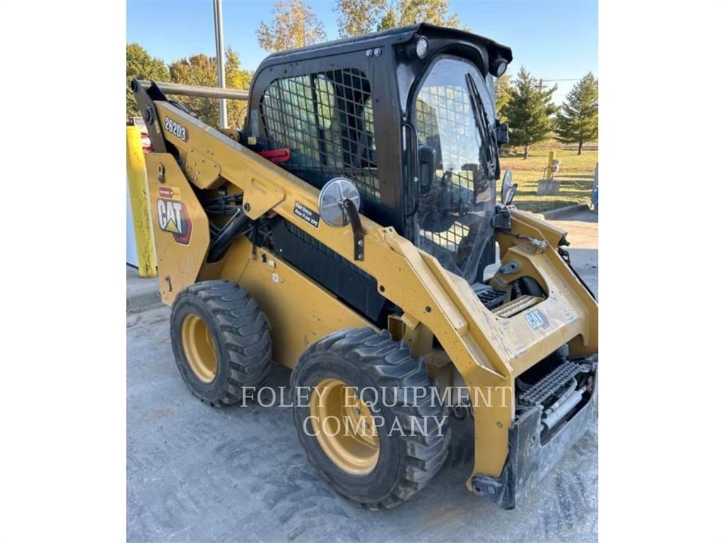 CAT 262D3XPS2C 滑移轉向裝載機