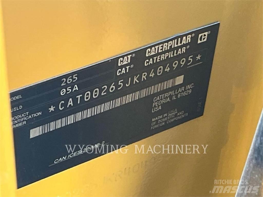 CAT 265 滑移轉向裝載機