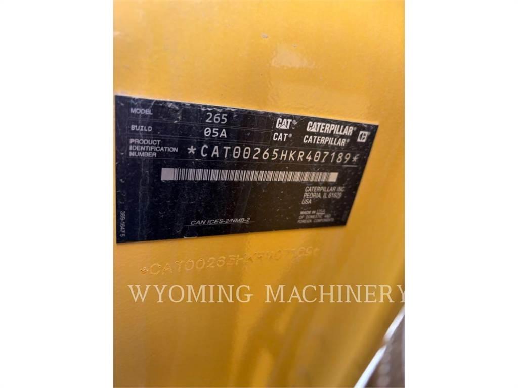 CAT 265 滑移轉向裝載機