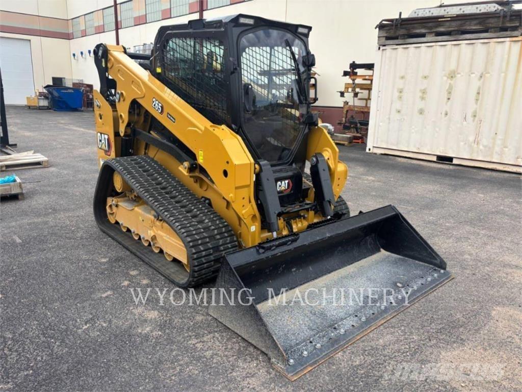 CAT 265 滑移轉向裝載機