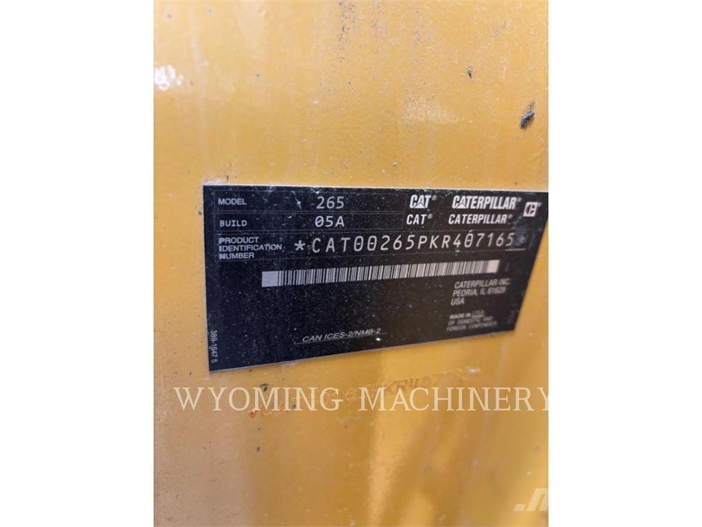 CAT 265 滑移轉向裝載機