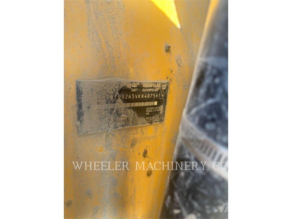 CAT 265 C3H2 推土機