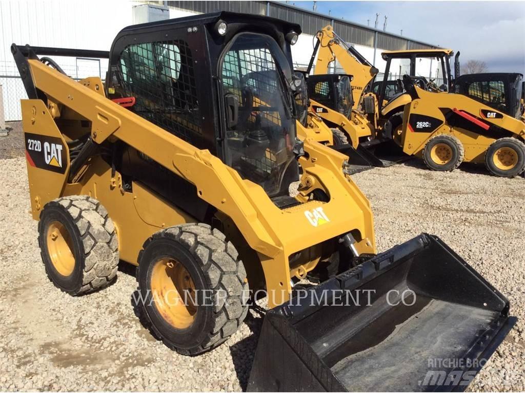 CAT 272D 滑移轉向裝載機