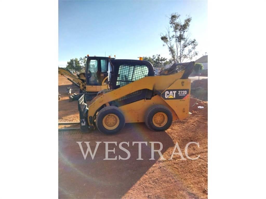 CAT 272D 滑移轉向裝載機