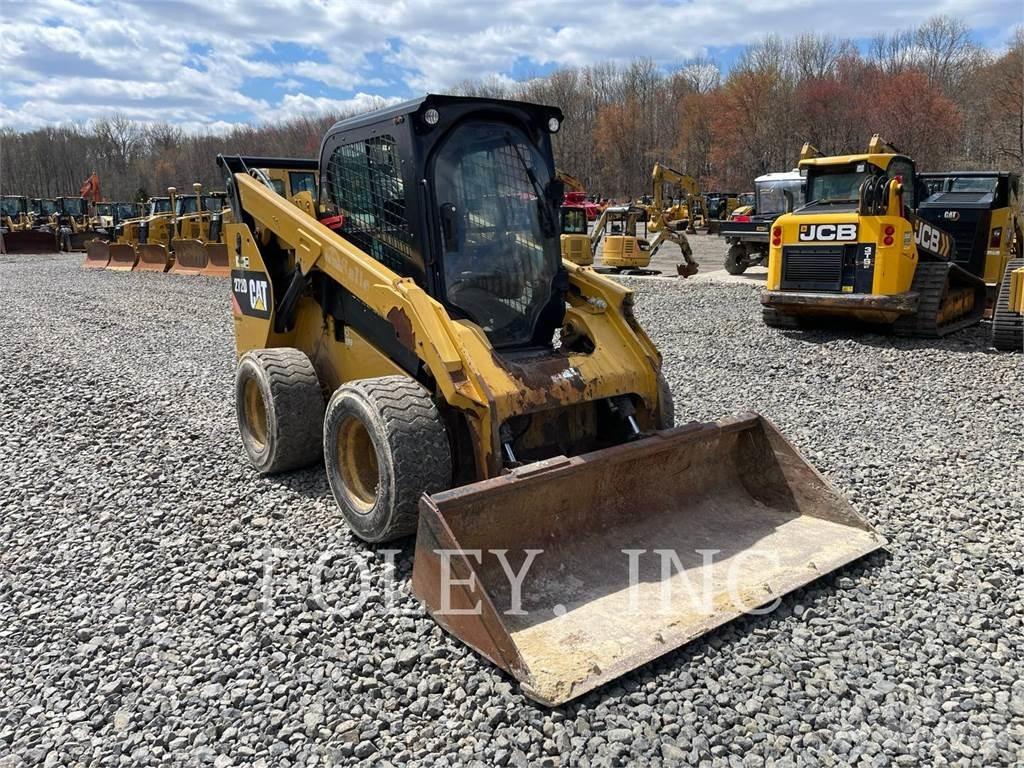 CAT 272D 滑移轉向裝載機